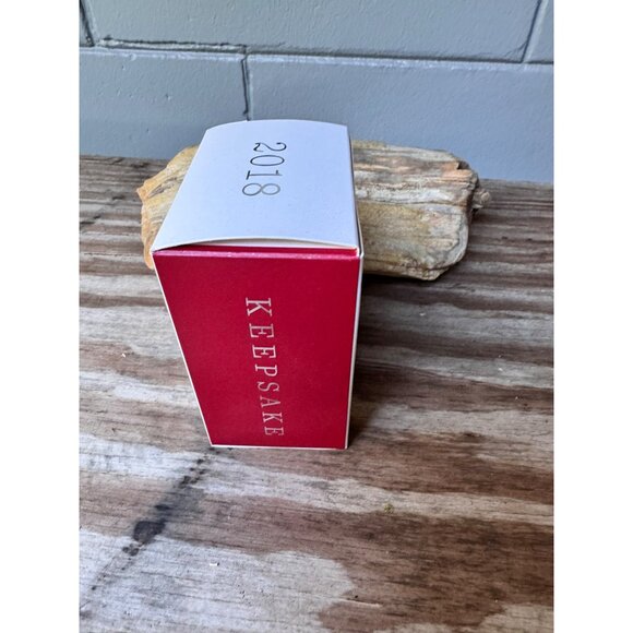 Hallmark Keepsake 2018 Ornament Newt Scamanders Niffler Fantastic Beasts Collect - Picture 3 of 8